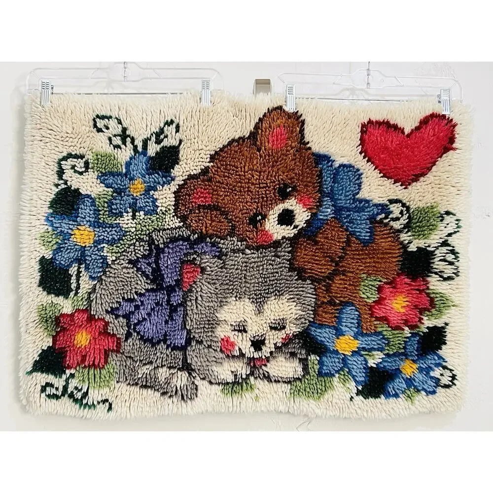 Vintage Latch Hook Rug Wall Hanging Bears Heart Completed Finished #4381 Baby Mo