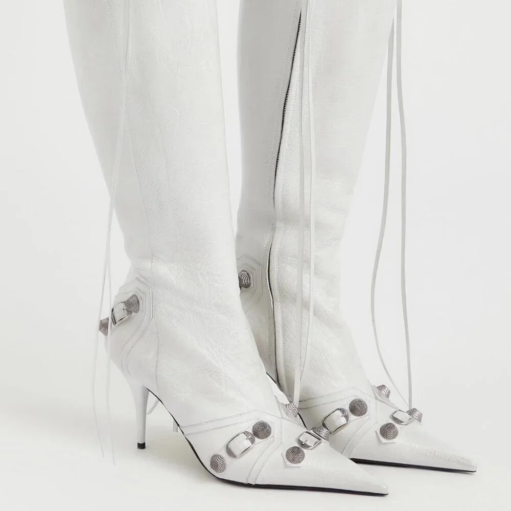 featuring pointed