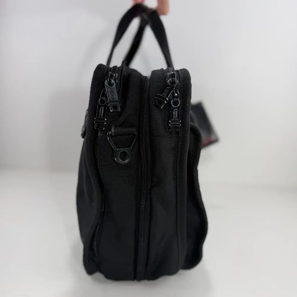 Tumi 💗 new poshmark