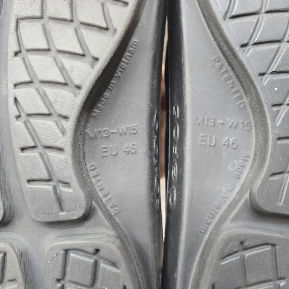 OOFOS size 13