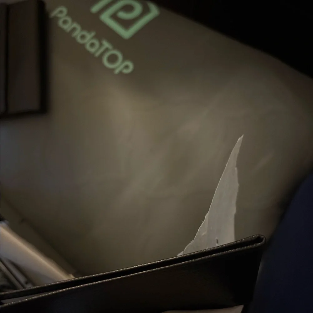 N/A sleek wallet offers
