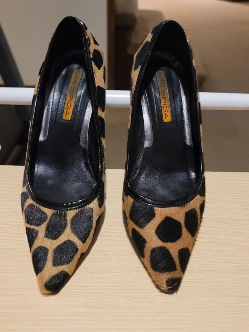 Via Spiga Leopard Print Calf Hair Pointed Toe Pumps - Made in Italy - Size 7