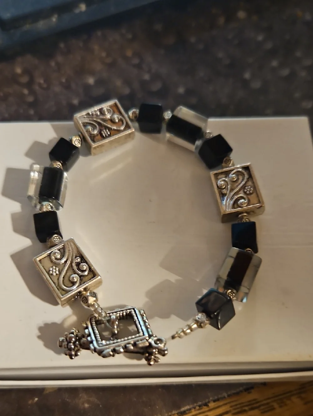 N/A silvertone glass