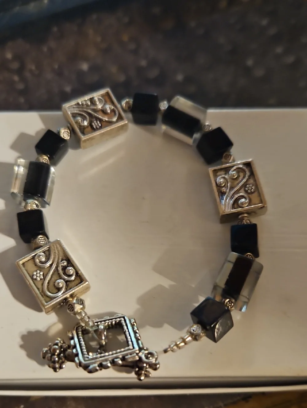 N/A silvertone glass