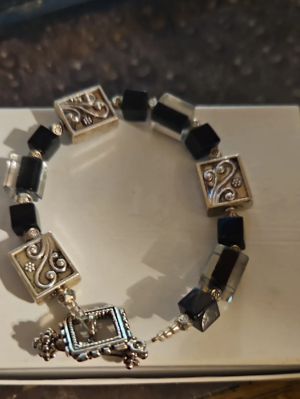 N/A silvertone glass