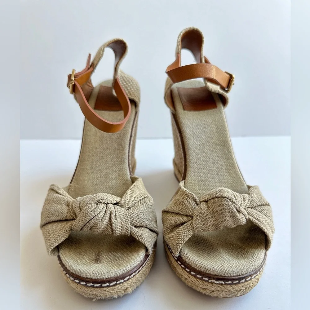 Tory Burch 24 comes as