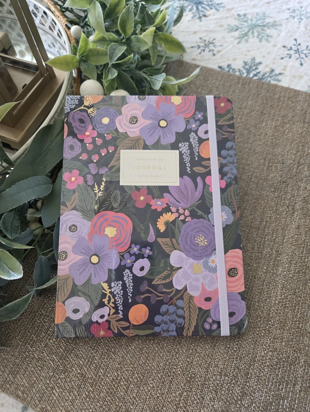 Rifle Paper Co. brighten features pen