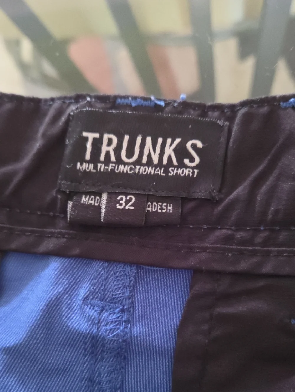 trunks shorts pockets size