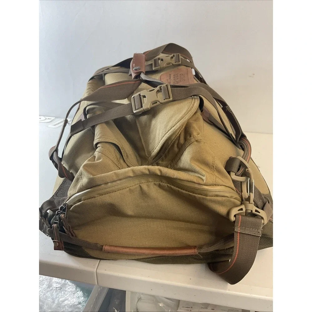 Eddie Bauer closure nylon