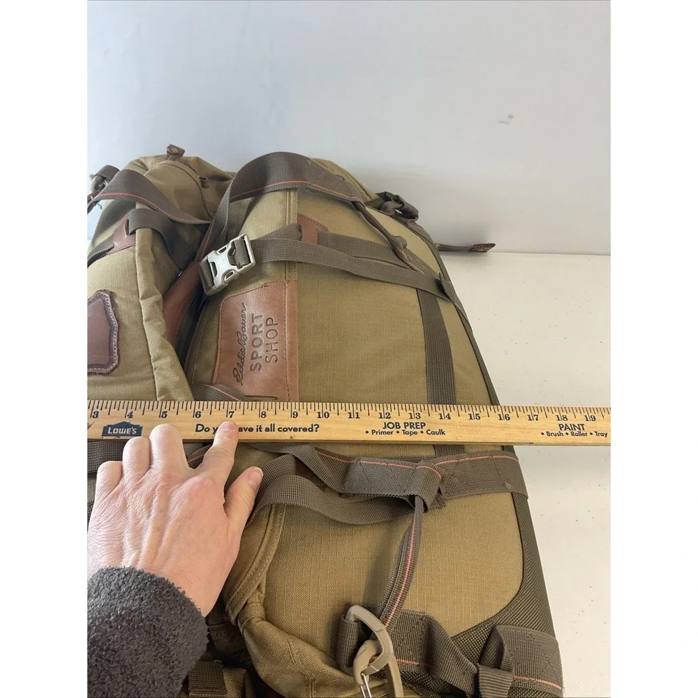 Eddie Bauer excellent carry
