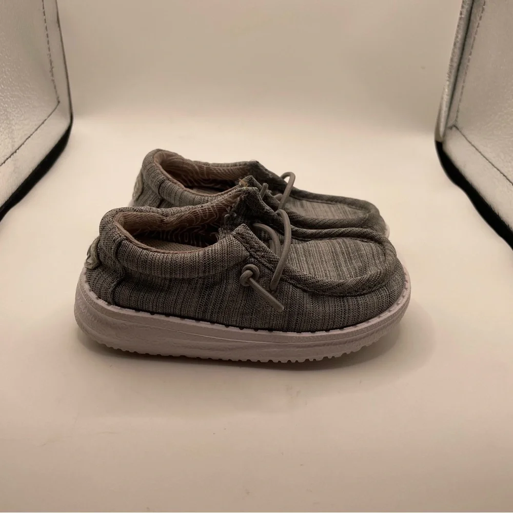 Hey Dude gently used