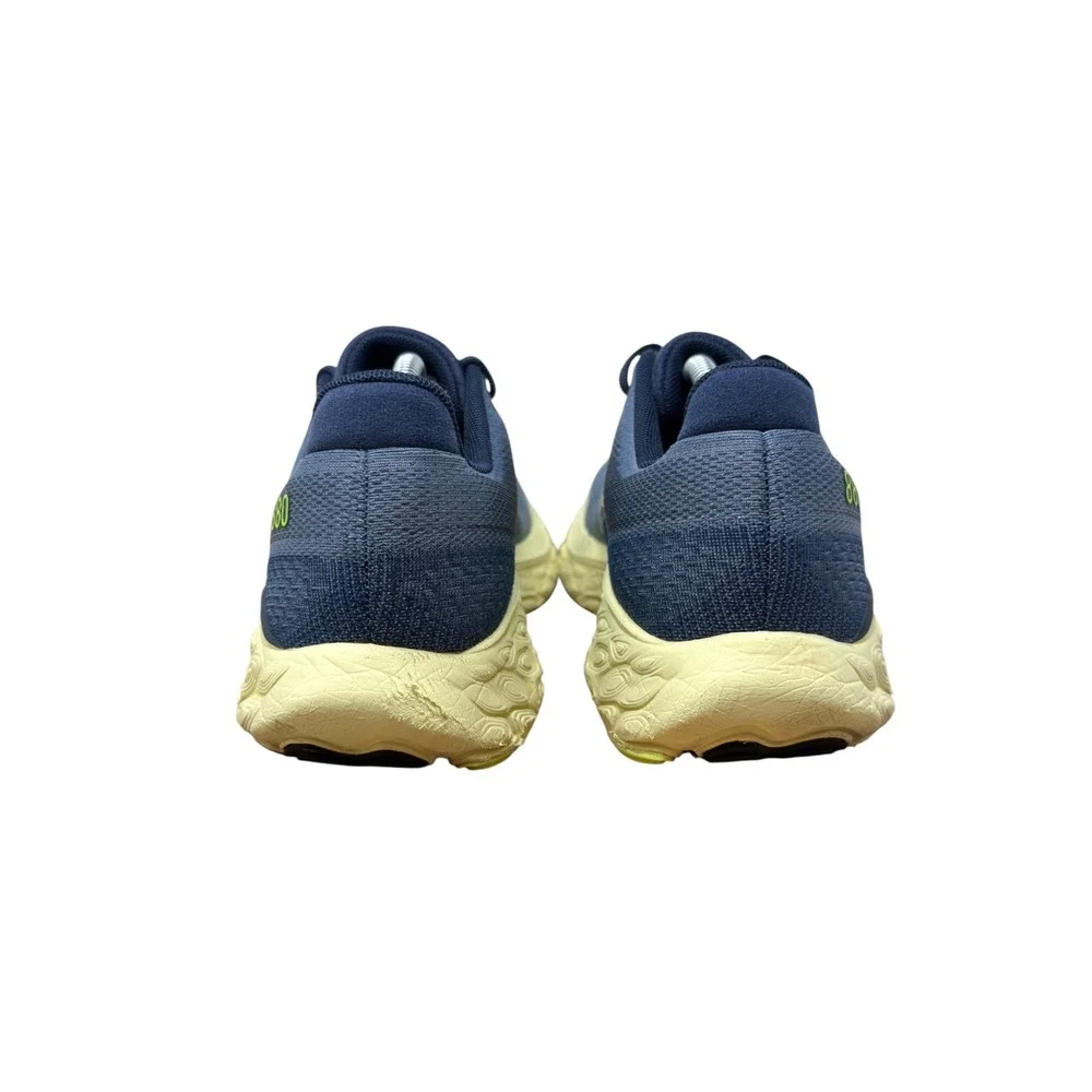 New Balance accented activewear daily