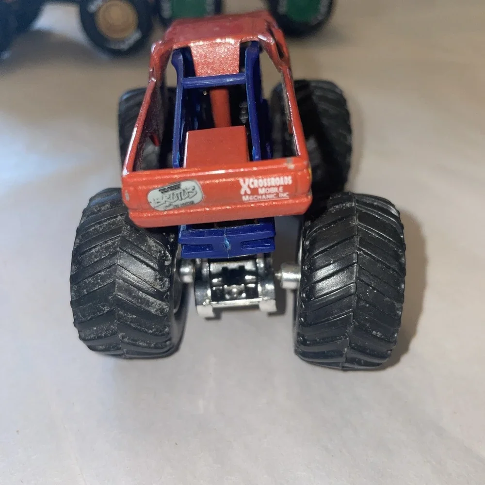 Multiples damaged monster bent