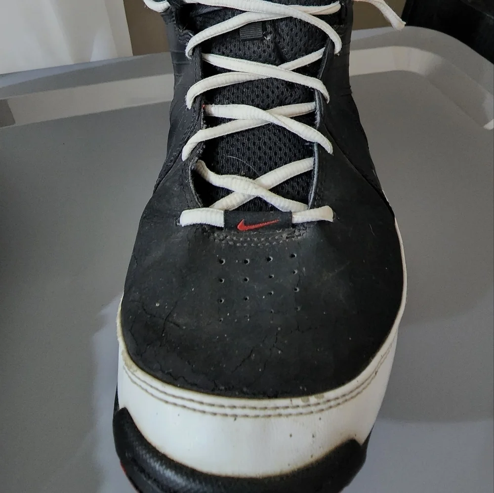 Nike smooth black