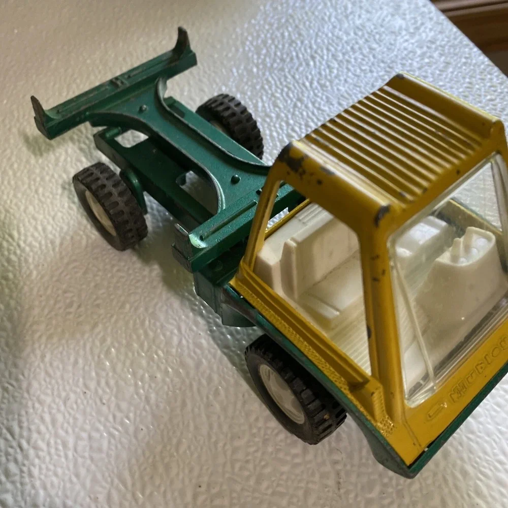 Vintage 1969 Gabriel Hubley Diecast Metal Truck Cab Green Yellow 1161 USA Made