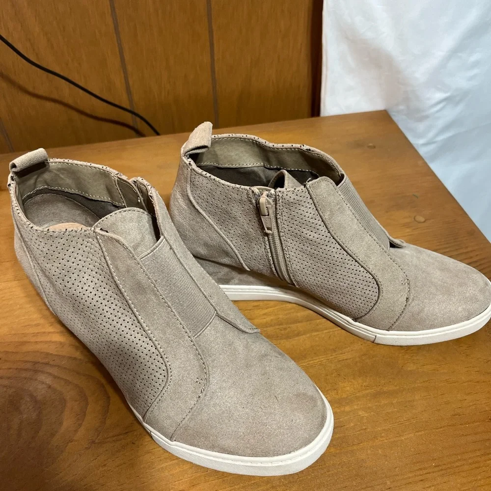a new day Women's‎ Taupe Wedge Booties