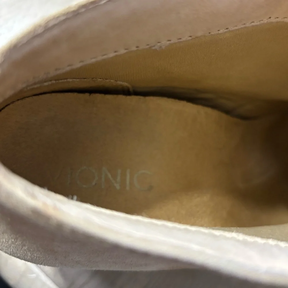 Vionic slight design ankle