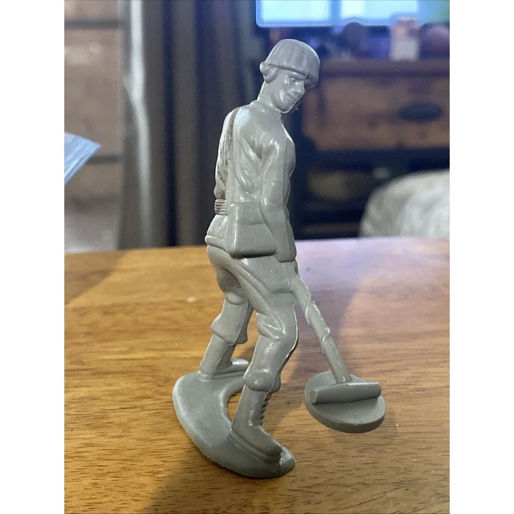 Unbranded army soldier