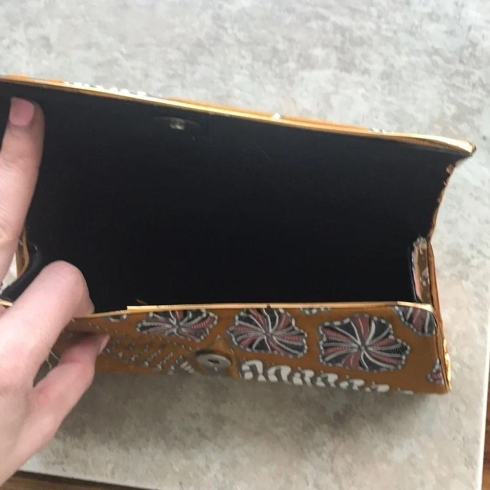 N/A approx handmade 9”x4”x2”
