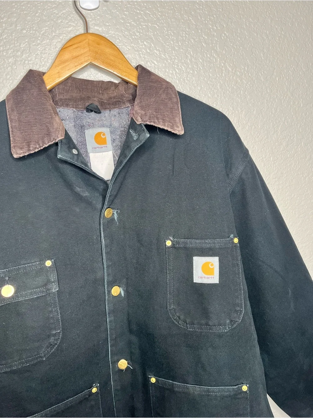 Carhartt corduroy last exterior