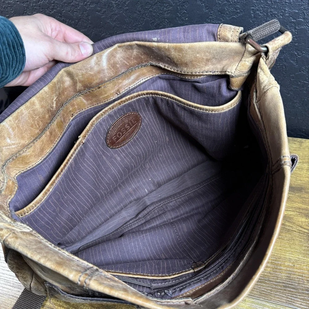 Fossil lined vintage confirm