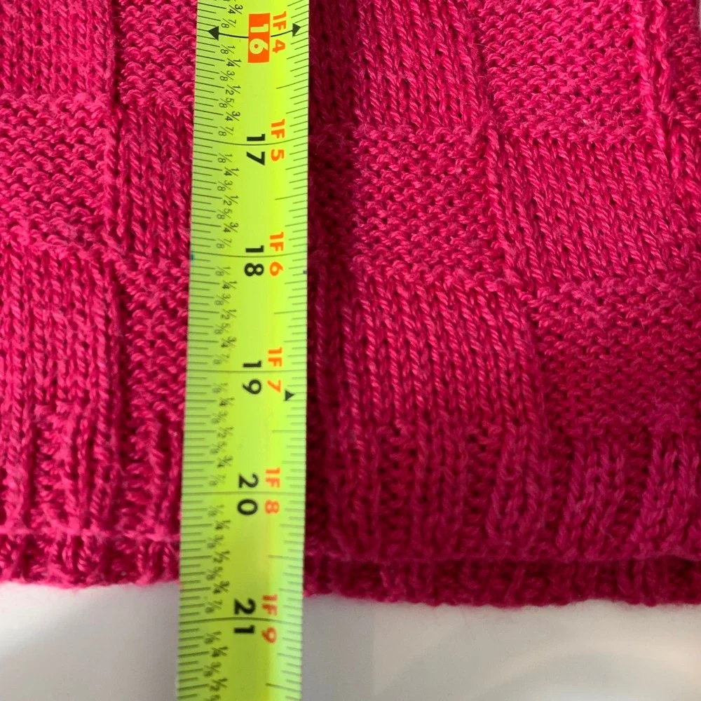 N/A vibrant fuchsia