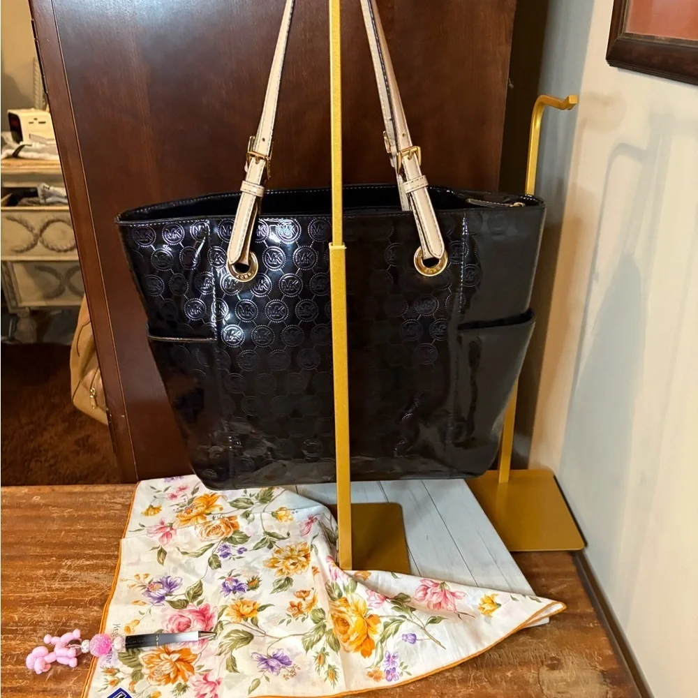 Michael Kors chic michael