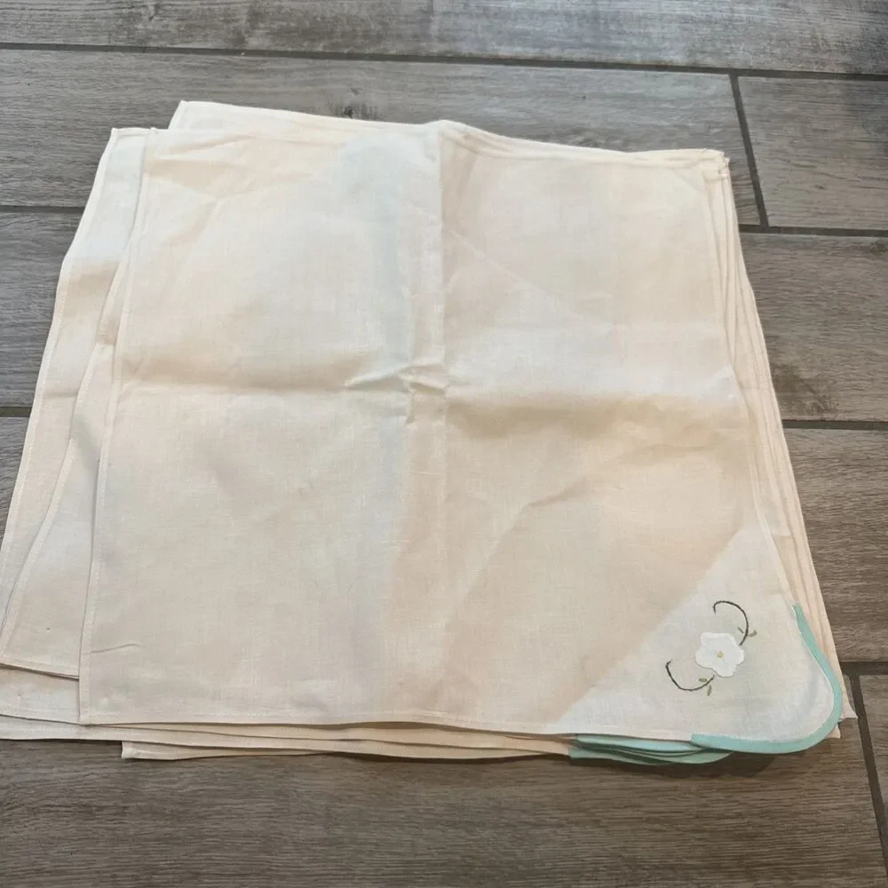 N/A vintage linen