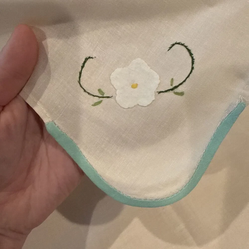 N/A vintage linen