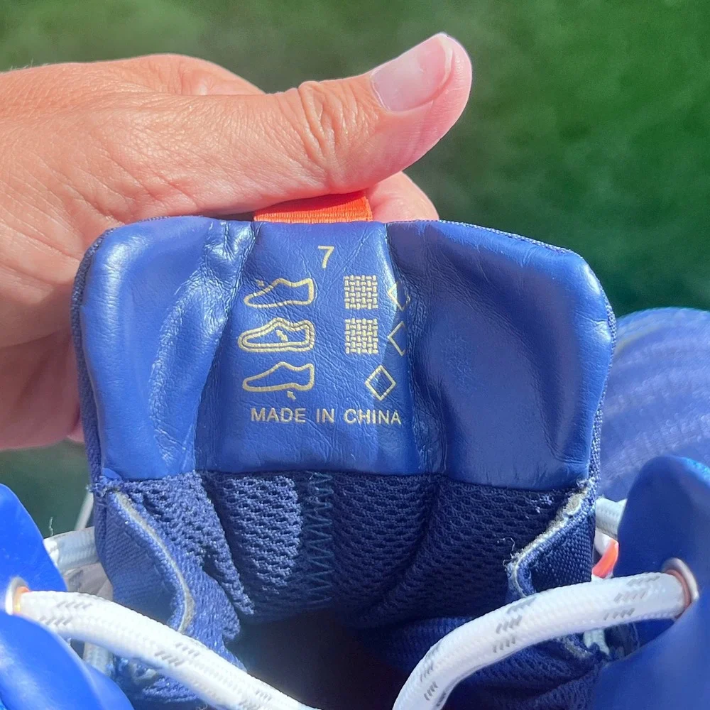 Swims tops grippy polyurethane