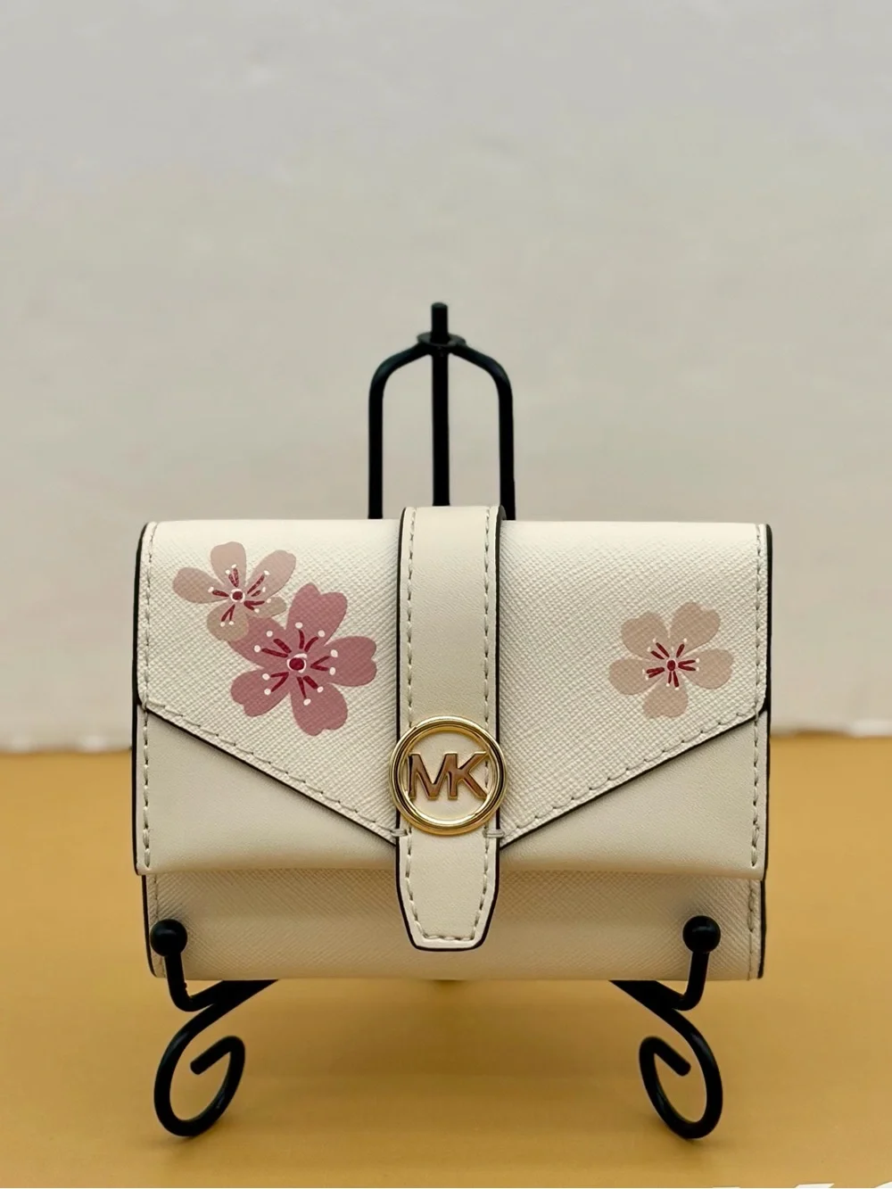 Michael Kors compact michael