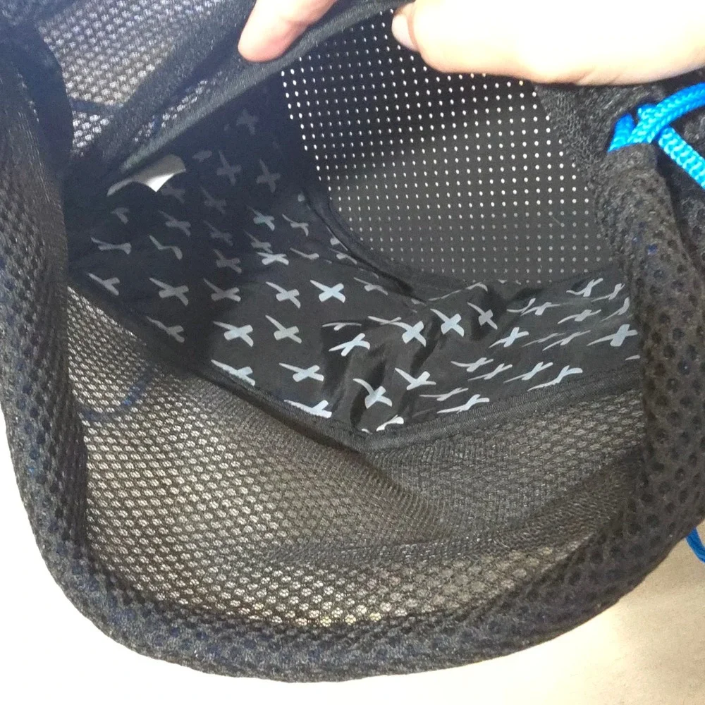 Light+Nine blue bag construction