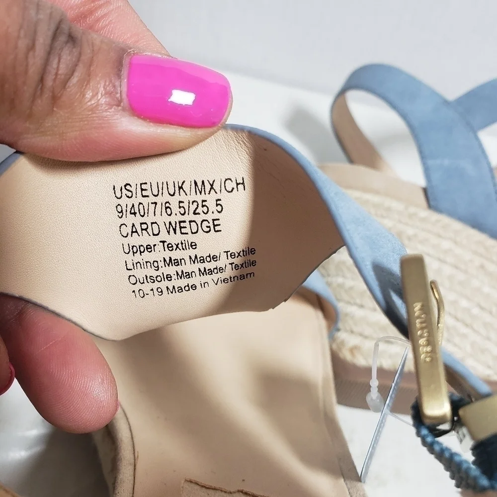 Kenneth Cole Reaction espadrille defects