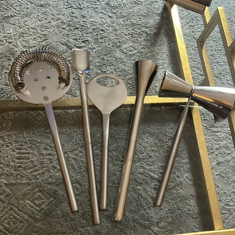 Crate&Barrel bar tool
