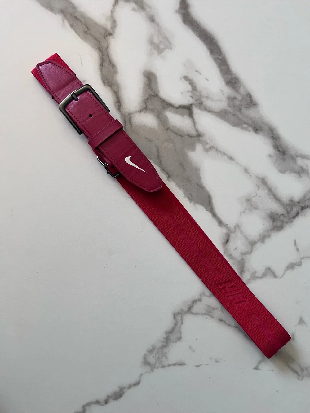 Nike Red Athletic Women’s Baseball Belt with Silver Buckle  Elastic One Size