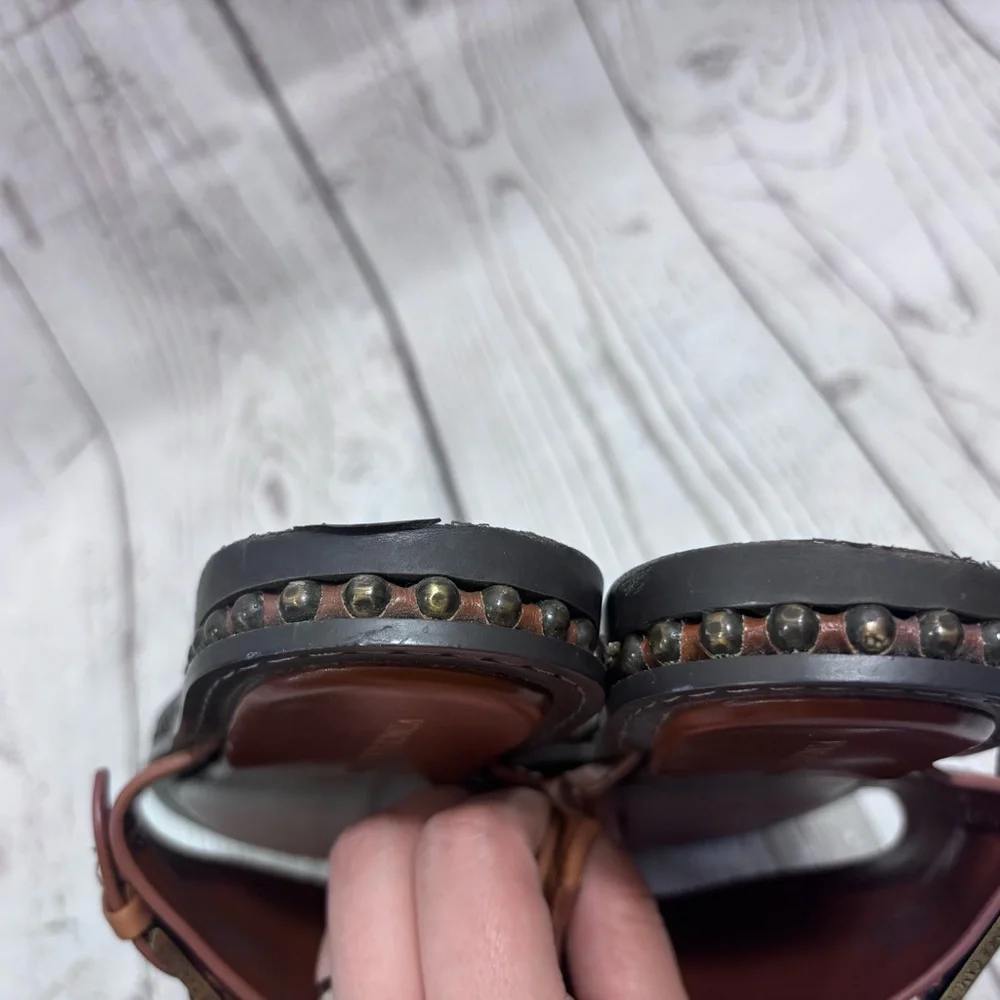 Vince Camuto size 8m