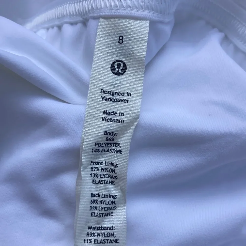 lululemon athletica dominate court