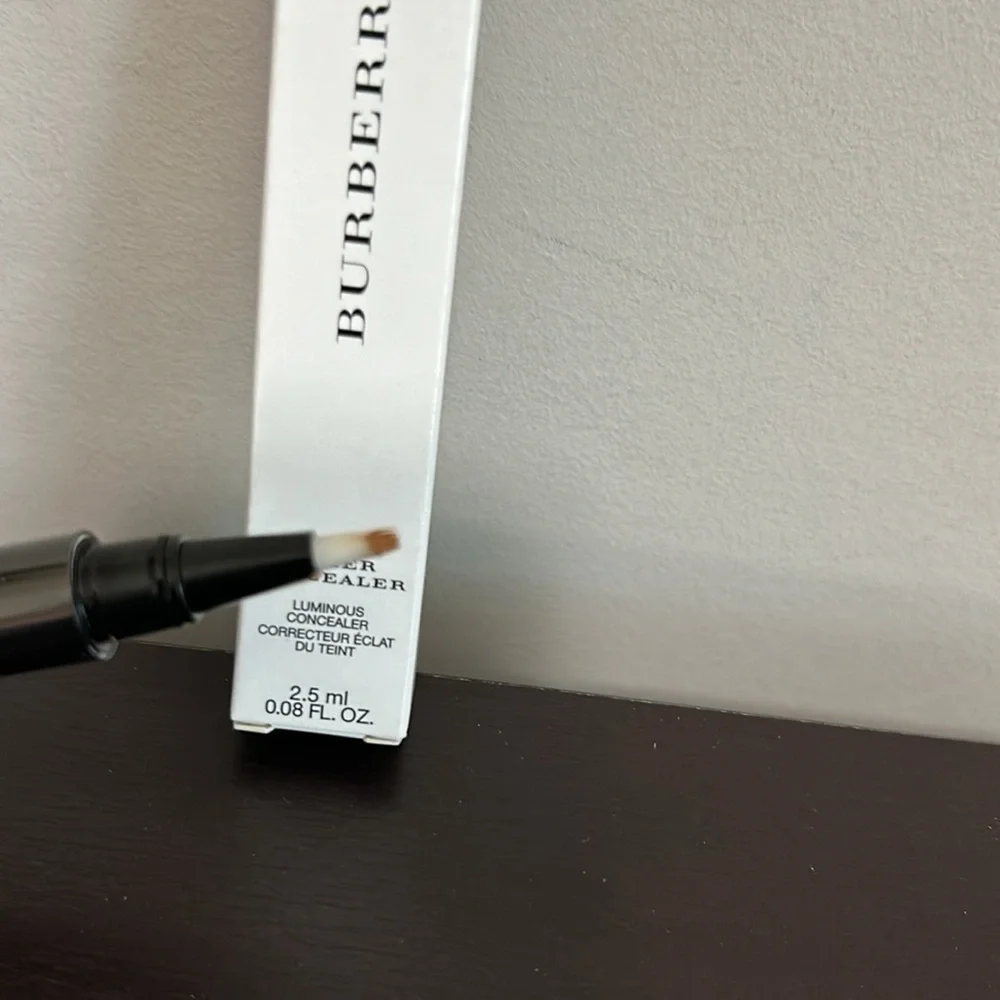 Burberry sheer concealer
