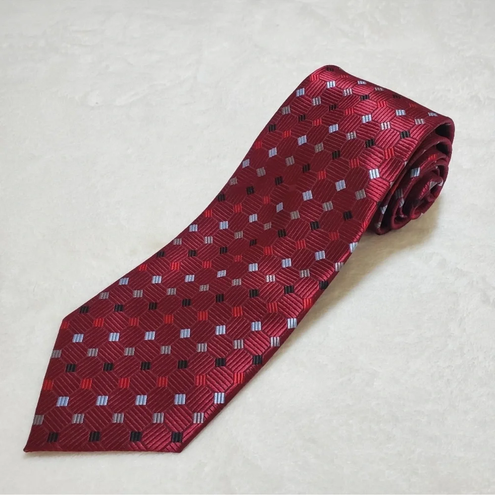 Van Heusen‎ Patterned Polyester Tie. Size OS
