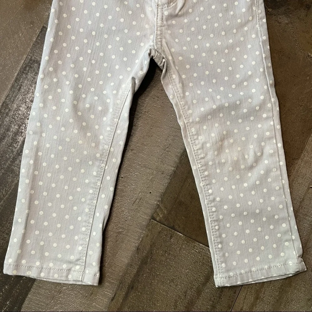 OshKosh Bgosh see knee gently