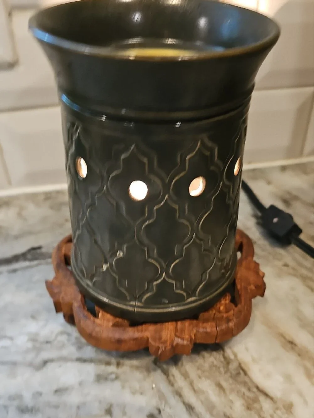 Scentsy ceramic green diffusion