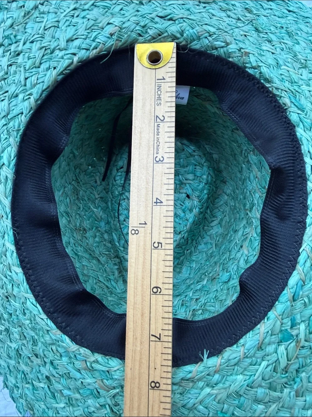 Odiva zooming straw