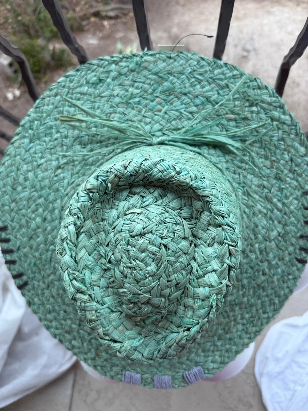 Odiva modern decorative