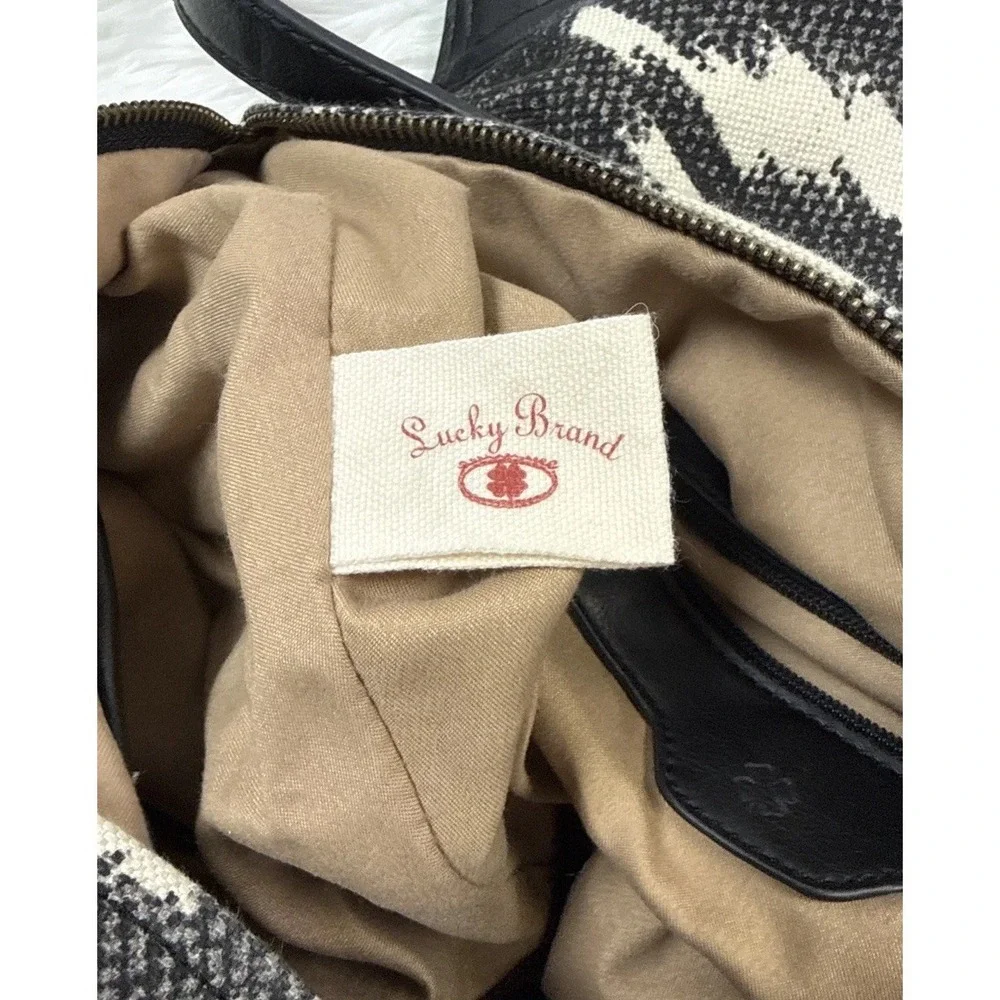 Lucky Brand stylish lucky