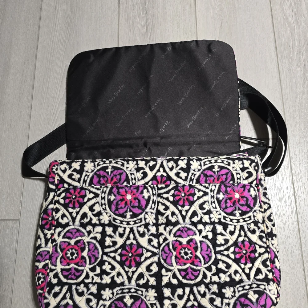 Vera Bradley open your divider