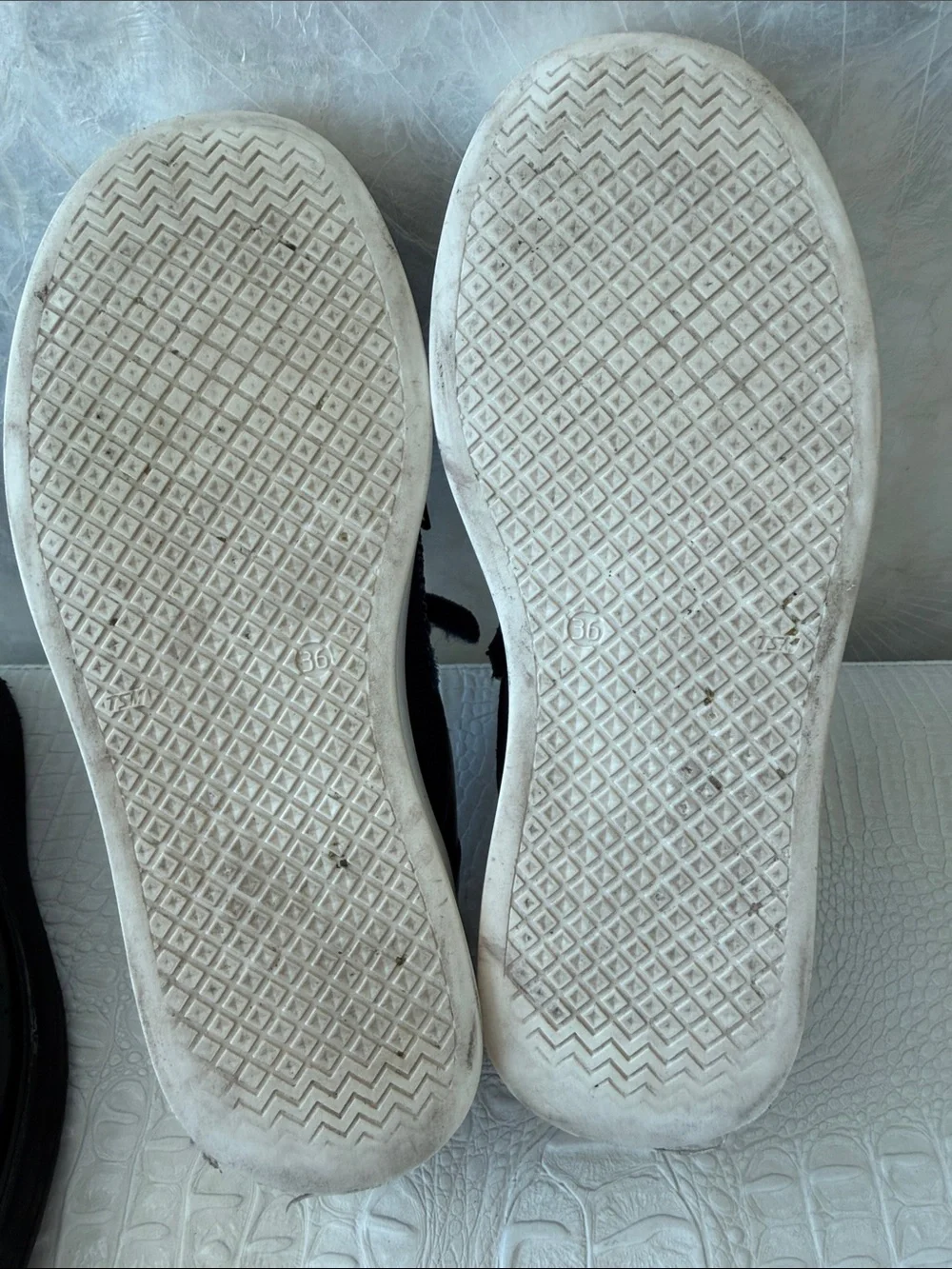 Bruno Marc two pairs