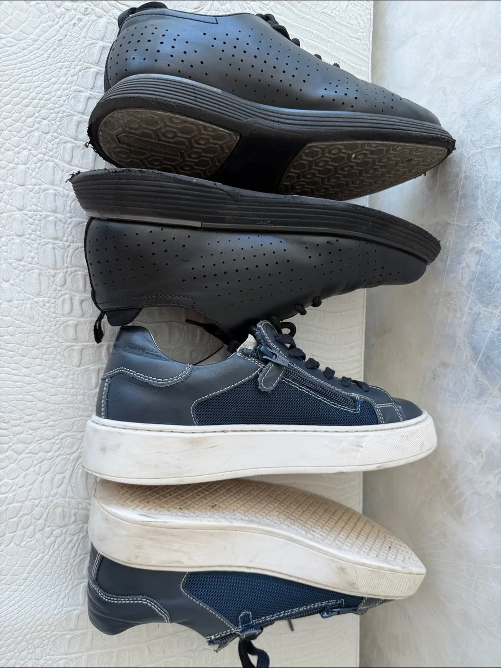 Bruno Marc two pairs