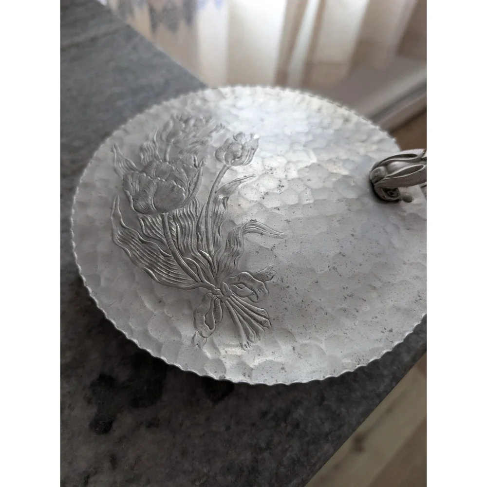 N/A pleasing decorative