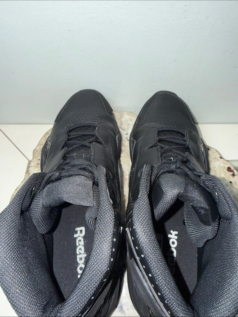 Reebok •breathable •rubber