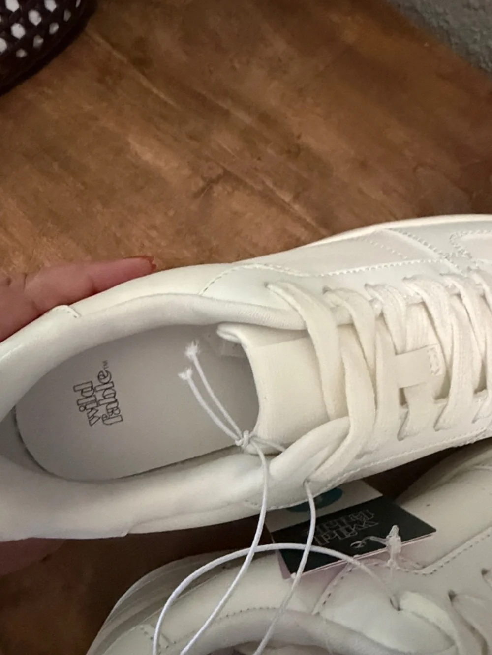 wild fable sleek white